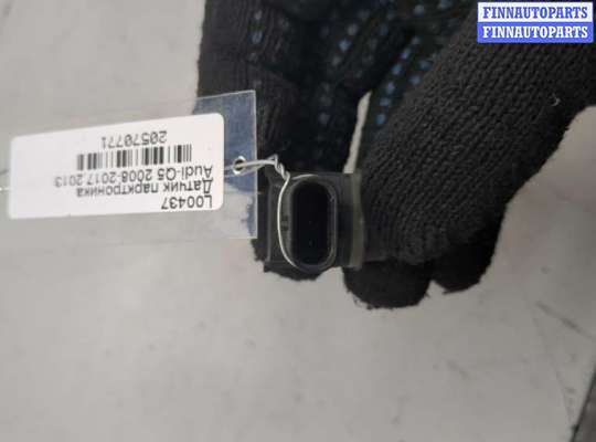 Датчик парктроника на Audi Q5 (8R)