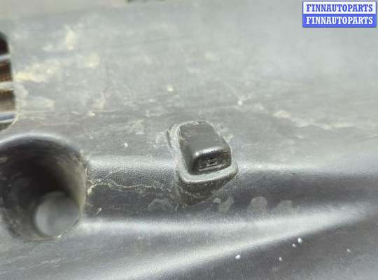 купить Жабо под дворники (дождевик) на Saab 9-7X