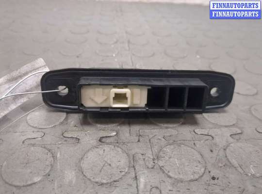 купить Кнопка открывания багажника с крышки на Toyota Venza 2008-2017