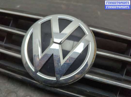 купить Решетка радиатора на Volkswagen Jetta 6 2010-2018