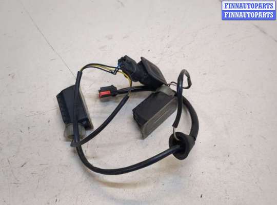 купить Кнопка открывания багажника с крышки на Ford C-Max 2010-2015