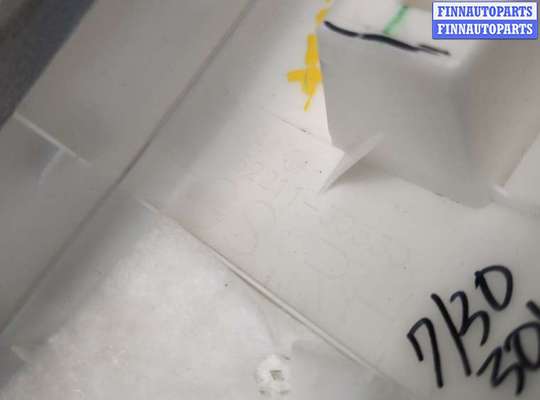 купить Обшивка стойки на Lexus GS 2011-2020