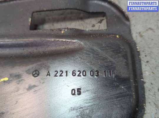 купить Кронштейн насоса гидроусилителя руля на Mercedes S W221 2005-2013