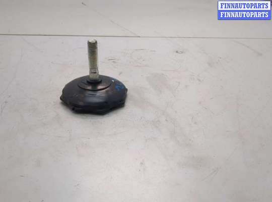 Кронштейн запасного колеса на Jeep Grand Cherokee IV (WK2)