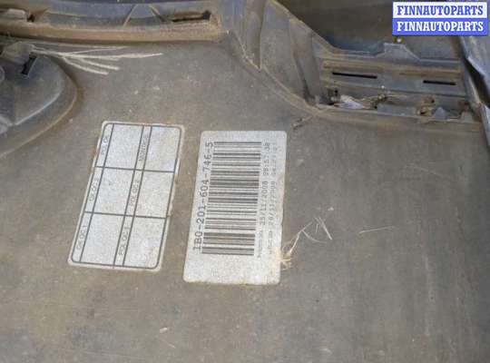 купить Решетка радиатора на Volvo S40 2004-2012