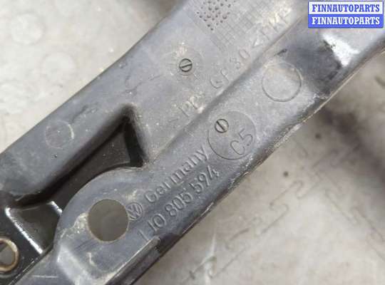 Панель передняя (телевизор) на Volkswagen Golf IV (1J)