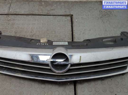 купить Решетка радиатора на Opel Astra H 2004-2010