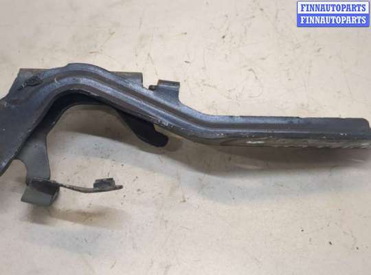 купить Петля капота на Nissan Juke 2010-2019