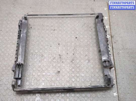 Кожух вентилятора радиатора (диффузор) LRQ6914 на Land Rover Range Rover 3 (LM) 2002-2012