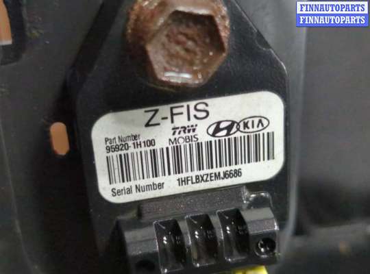 Панель передняя (телевизор) на Kia Ceed I (ED)