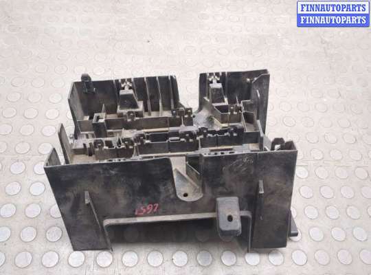 купить Корпус блока предохранителей на Cadillac Escalade 3 2006-2014