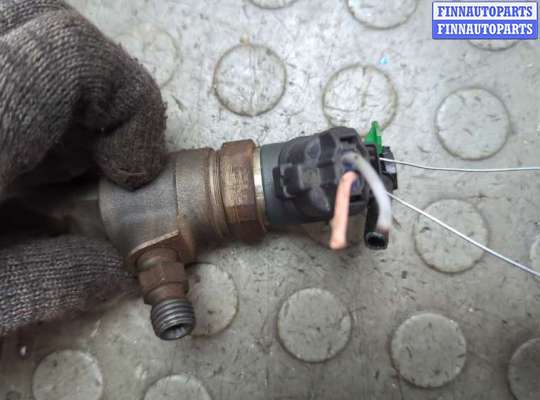 Форсунка топливная на Citroen C3 Picasso