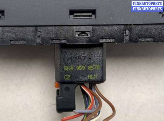 купить Кнопка стеклоподъемника (блок кнопок) на Volkswagen Tiguan 2011-2016