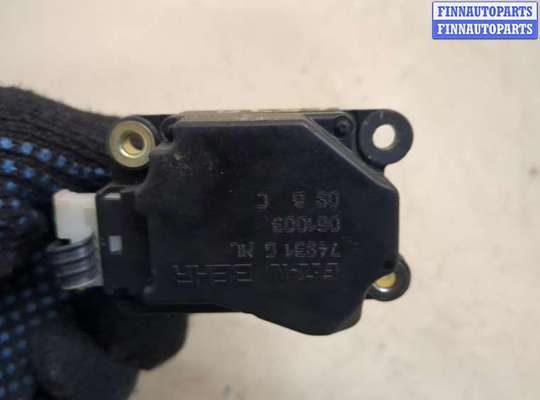 купить Электропривод заслонки отопителя на Volvo XC90 2002-2014