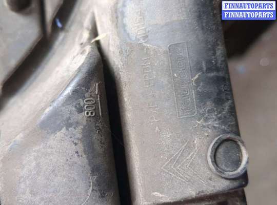 купить Заглушка (решётка) бампера на Citroen C4 Grand Picasso 2006-2013