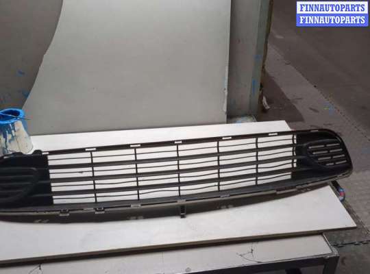 купить Заглушка (решётка) бампера на Citroen C4 Grand Picasso 2006-2013