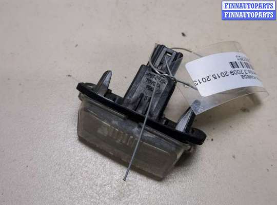 Планка подсветки номера на Toyota Avensis III (T270)