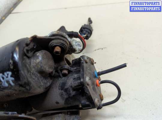 Компрессор пневмоподвески (насос) на Range Rover Sport I (L320)