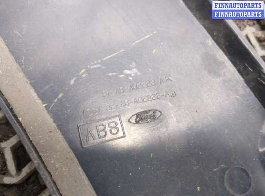 купить Жабо под дворники (дождевик) на Ford Escort 1995-2001