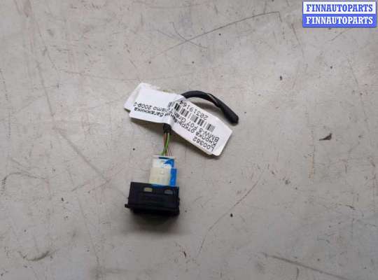 купить Кнопка открывания багажника салонная на BMW 5 F07 Gran Turismo 2010-2017