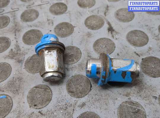 купить Гайка колесная на Toyota Sienna 2 2003-2010