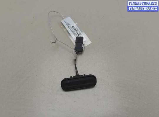 купить Кнопка открывания багажника с крышки на Opel Astra J 2010-2017