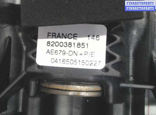Подушка безопасности водителя RN696358 на Renault Scenic 2003-2009