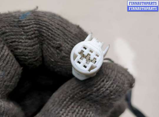 купить Зеркало боковое на Toyota Corolla E12 2001-2006