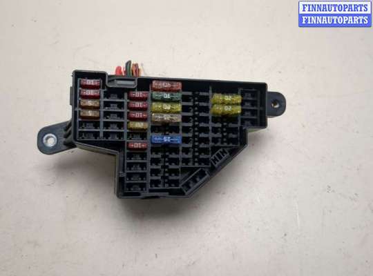 Блок предохранителей VG2752418 на Volkswagen Golf 6 2008-2012