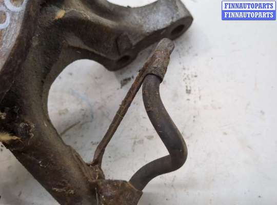 купить Ступица (кулак, цапфа) на Toyota RAV 4 1994-2000