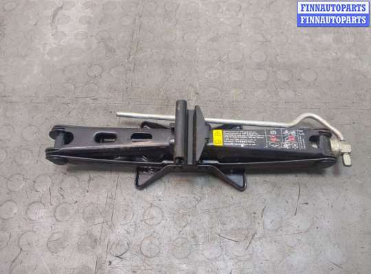Домкрат на Volvo C30
