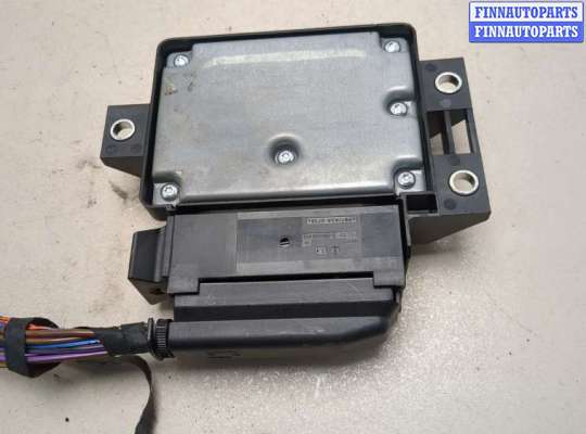 купить Блок управления стояночным тормозом на Volkswagen Tiguan 2011-2016