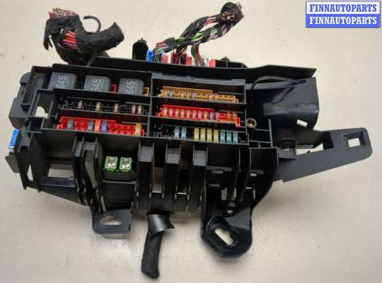 Купить Блок предохранителей на Audi A4 (B9) 2015-2023 Блок предохранителей AU1718865 на Audi A4 (B9) 2015-2023