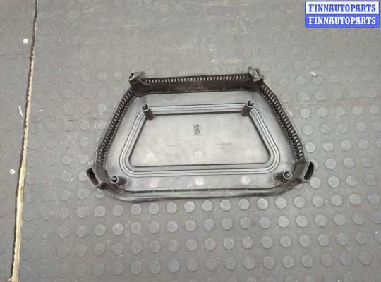 купить Корпус салонного фильтра на Audi A8 (D3) 2002-2010