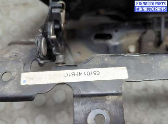 купить Решетка радиатора на Nissan NV200 2009-2025