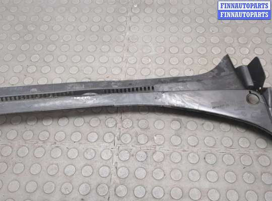 купить Жабо под дворники (дождевик) на Volkswagen Golf Plus