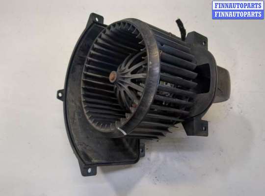 Мотор отопителя на Volkswagen Amarok (2H)