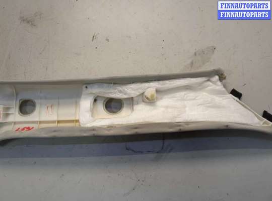 купить Обшивка стойки на Infiniti QX56 2010-2013