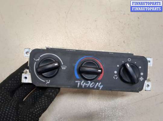Блок управления печкой на Ford Transit Mk6 / Mk7