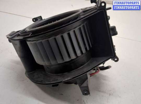 Мотор отопителя на Audi A6 (C6)