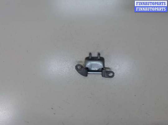 купить Петля двери на Pontiac Vibe 1 2002-2008