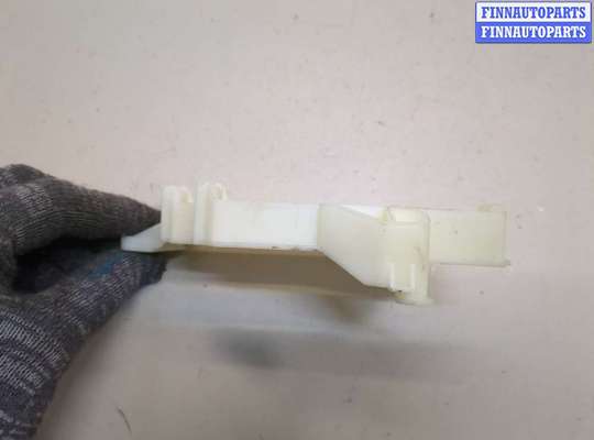 купить Кронштейн (лапа крепления) на Audi A8 (D4) 2010-2017