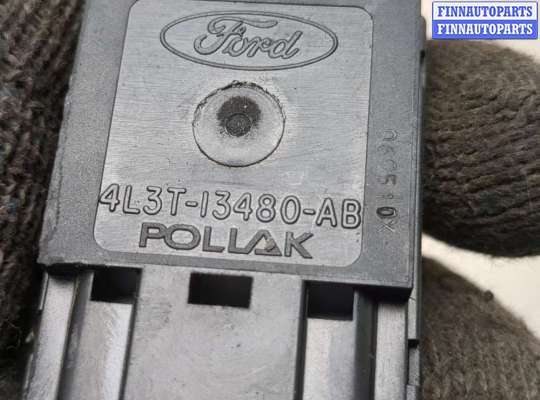 купить Датчик педали тормоза на Lincoln Navigator 2002-2006