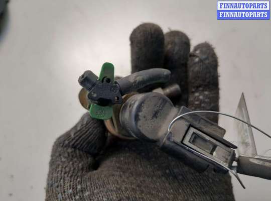 Форсунка топливная на Peugeot 3008 I