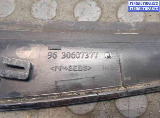 купить Жабо под дворники (дождевик) на Peugeot 206 1998-2012