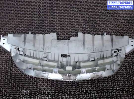 купить Решетка радиатора на Mazda MPV 1999-2006