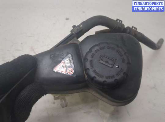 Бачок расширительный на Mercedes-Benz B (W245)