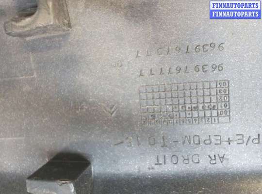 купить Молдинг двери на Citroen Xsara 2000-2005
