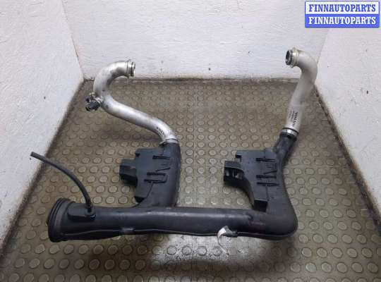 Патрубок интеркулера VL560824 на Volvo XC90 2002-2014