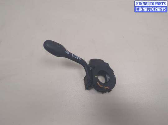 купить Переключатель поворотов на Volkswagen Passat 4 1993-1997